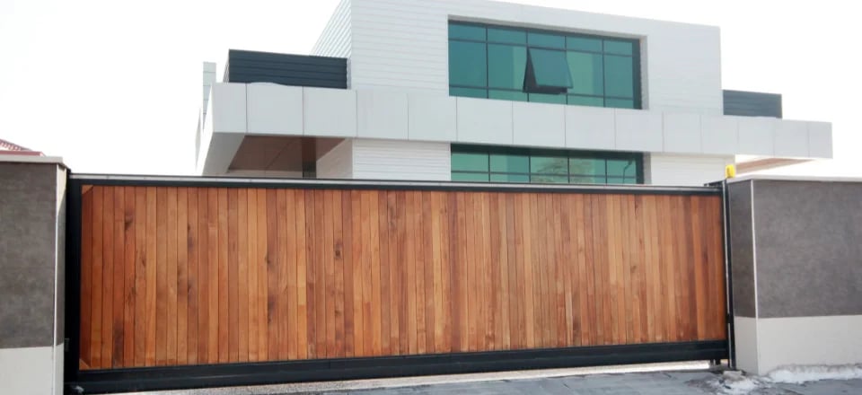 Wood and Aluminium Automatic Gate